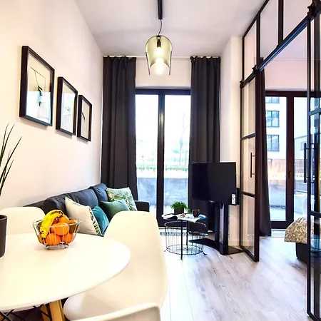 Angel City Center Apartment *