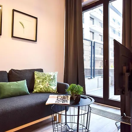 Angel City Center Apartment